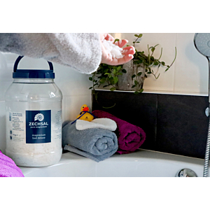 Zechsal deluxe, 4 kg. For 8 baths or 32 foot spas. 
